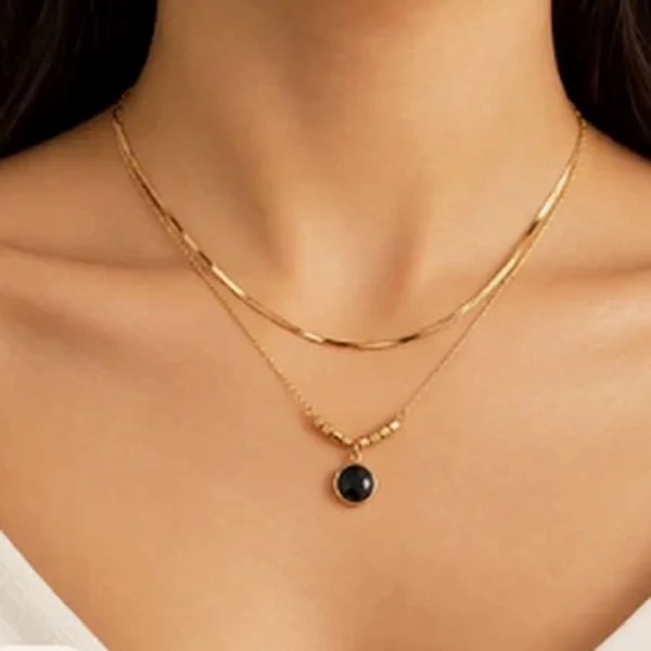 Delicate Gold Box Chain & Pendant