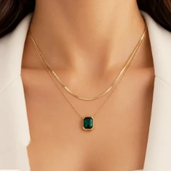 Royal Square Palakka Emerald Necklace