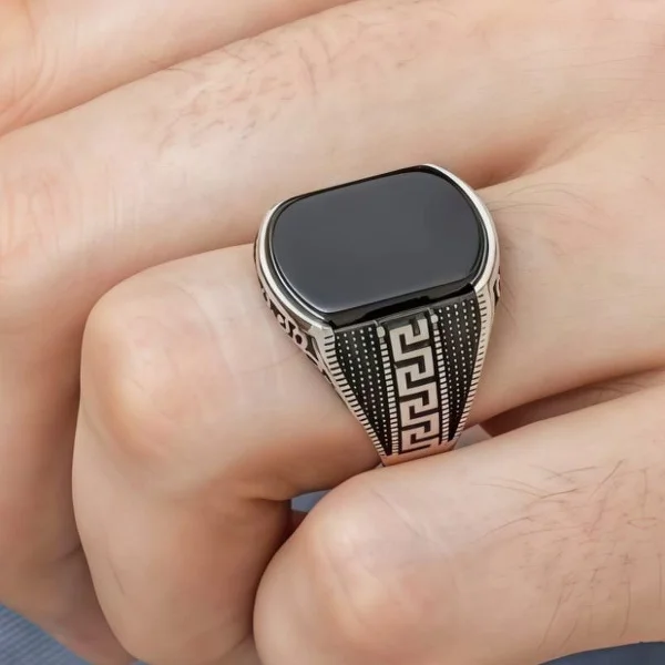 Turkish Artisan Natural Aqeeq Sovereign 925 Ring